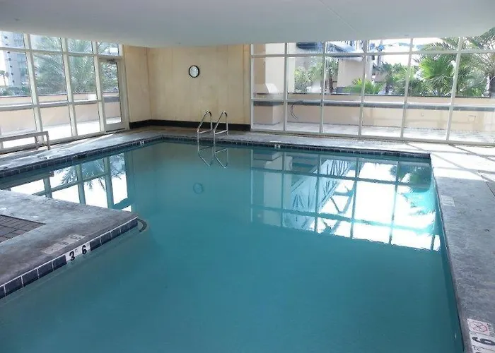 Holiday home Crystal Tower 407 By Albvr - Beachfront Pool, Great Amenities And Private Walk-over To *